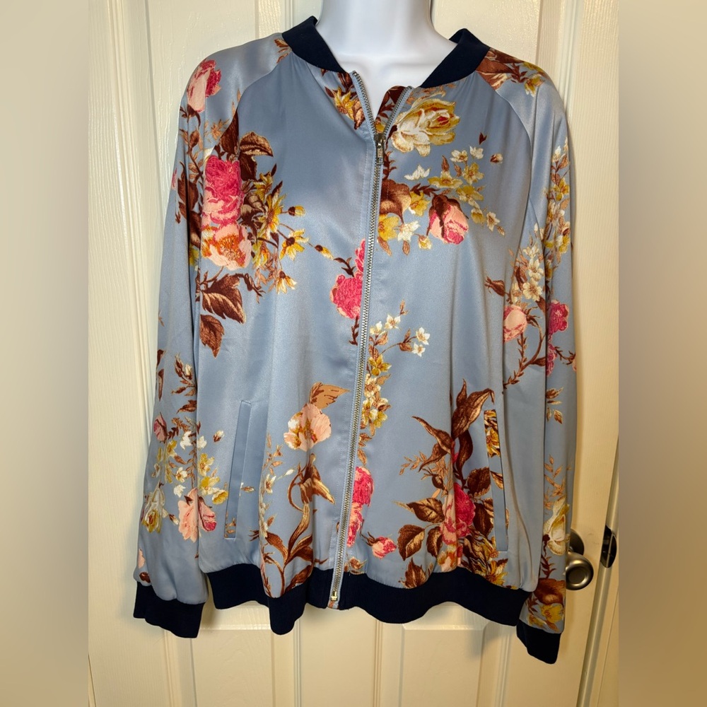 Belle Sky blue satiny lightweight floral bomber jacket full zip Size XL